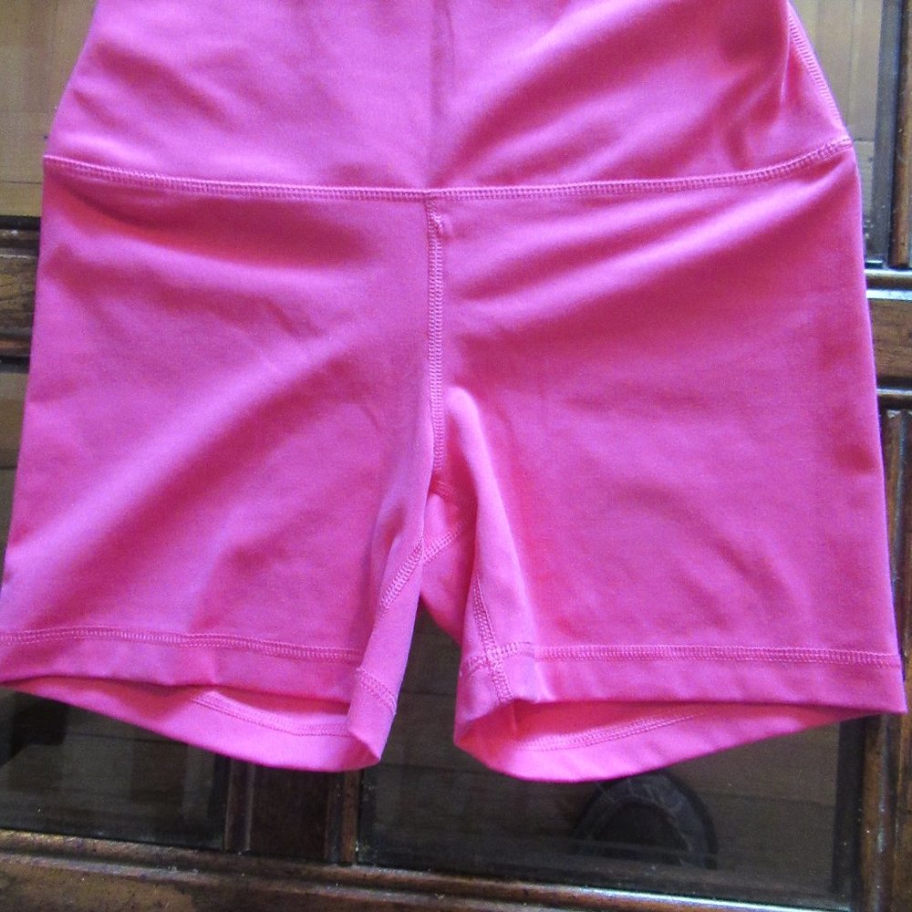 YOGALICIOUS LUX Pink Medium Yoga Shorts